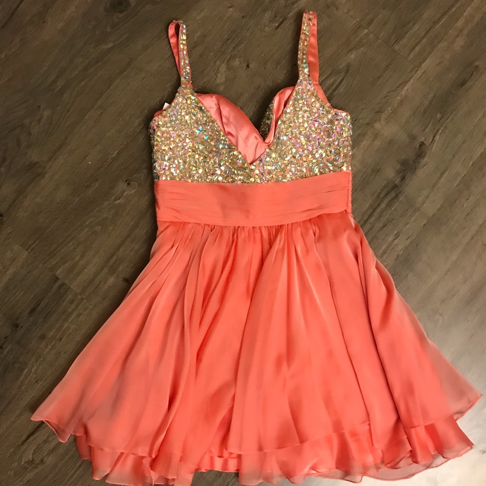 La Femme coral cocktail dress - Picture 3 of 3